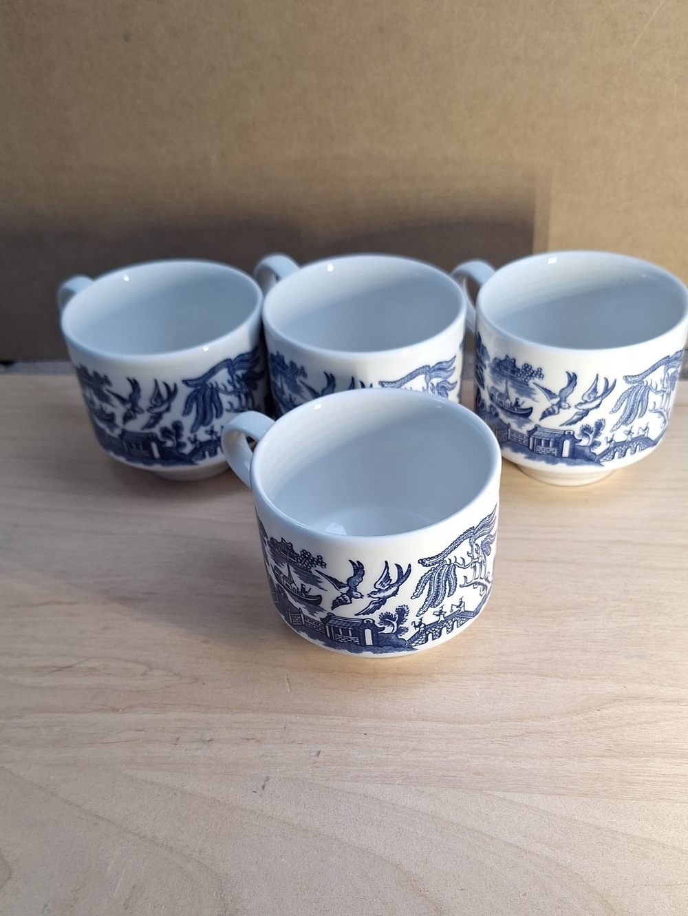 Vintage Churchill Blue Willow Coffee/Tea Cup Made In England Set Of 4 - Picture 3 of 15